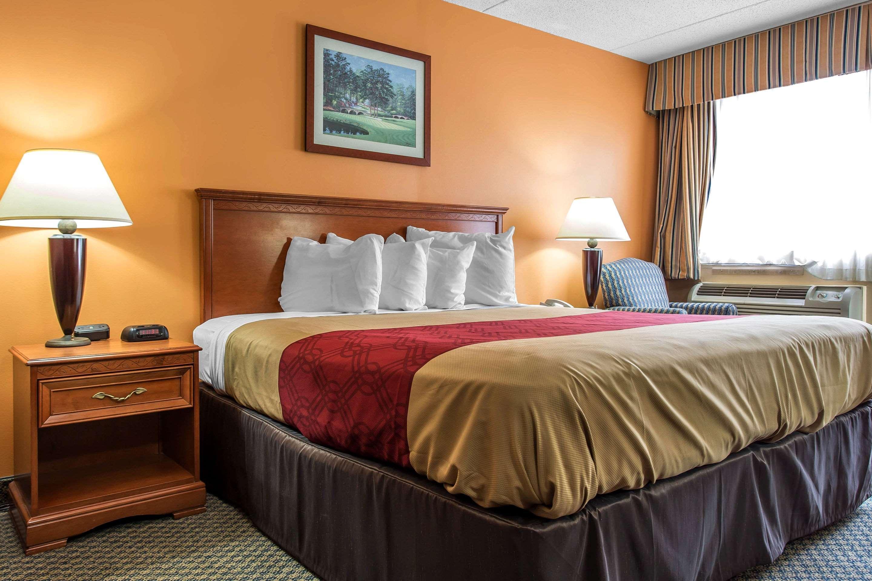 Econo Lodge & Suites Southern Pines Zewnętrze zdjęcie