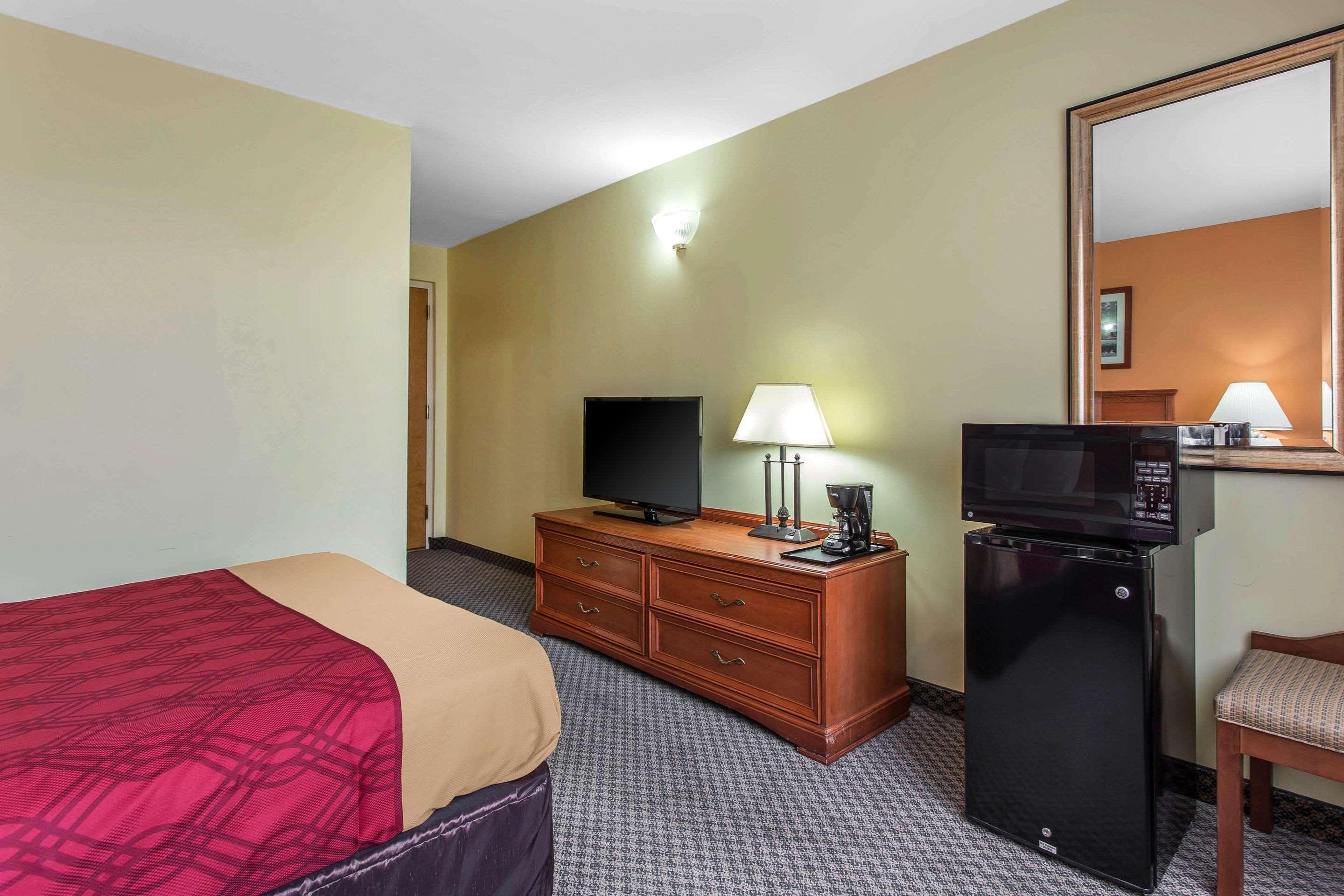 Econo Lodge & Suites Southern Pines Zewnętrze zdjęcie