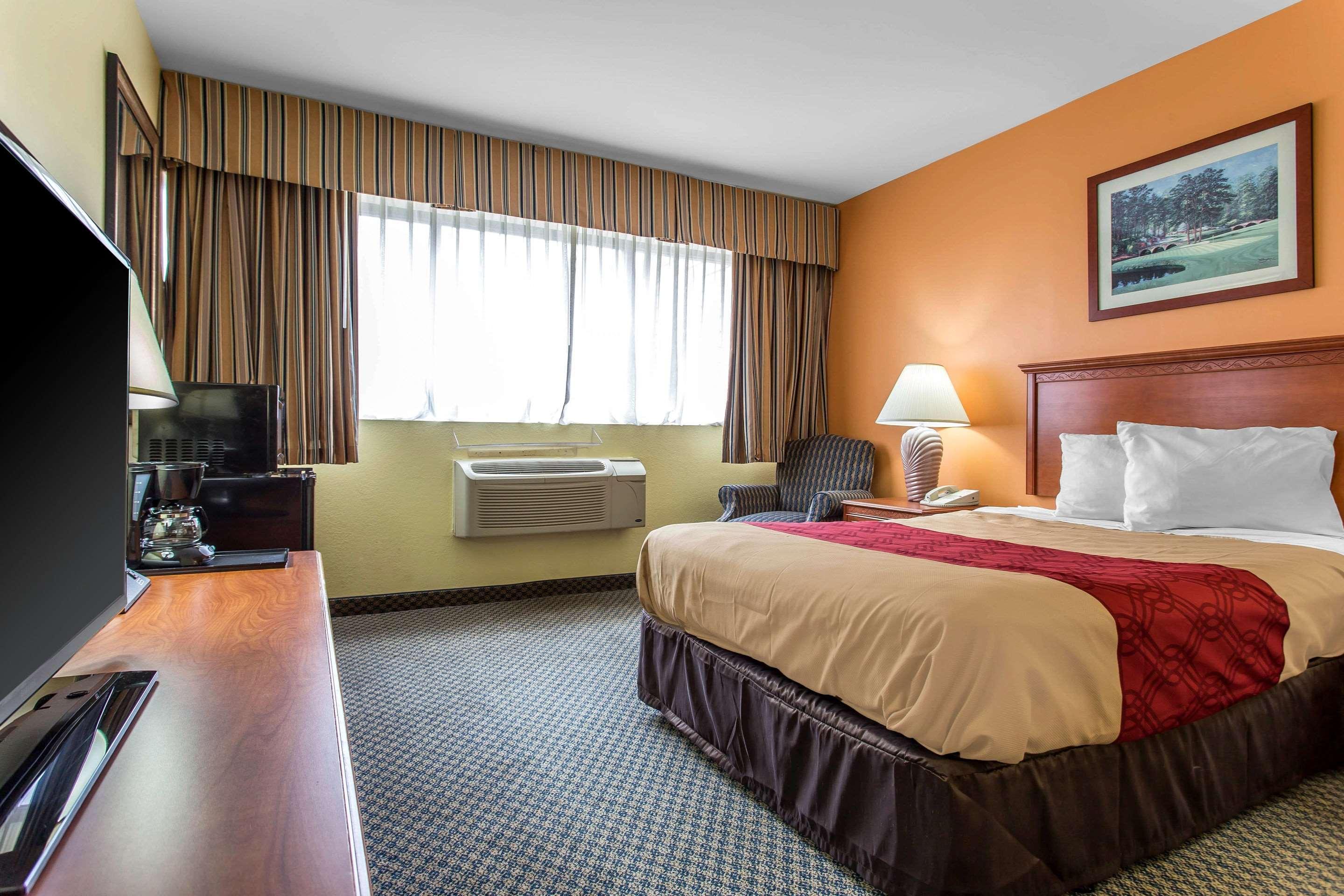 Econo Lodge & Suites Southern Pines Zewnętrze zdjęcie