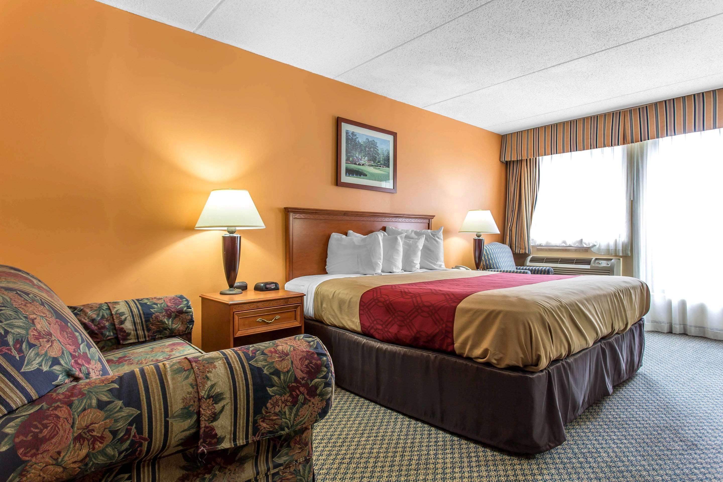Econo Lodge & Suites Southern Pines Zewnętrze zdjęcie