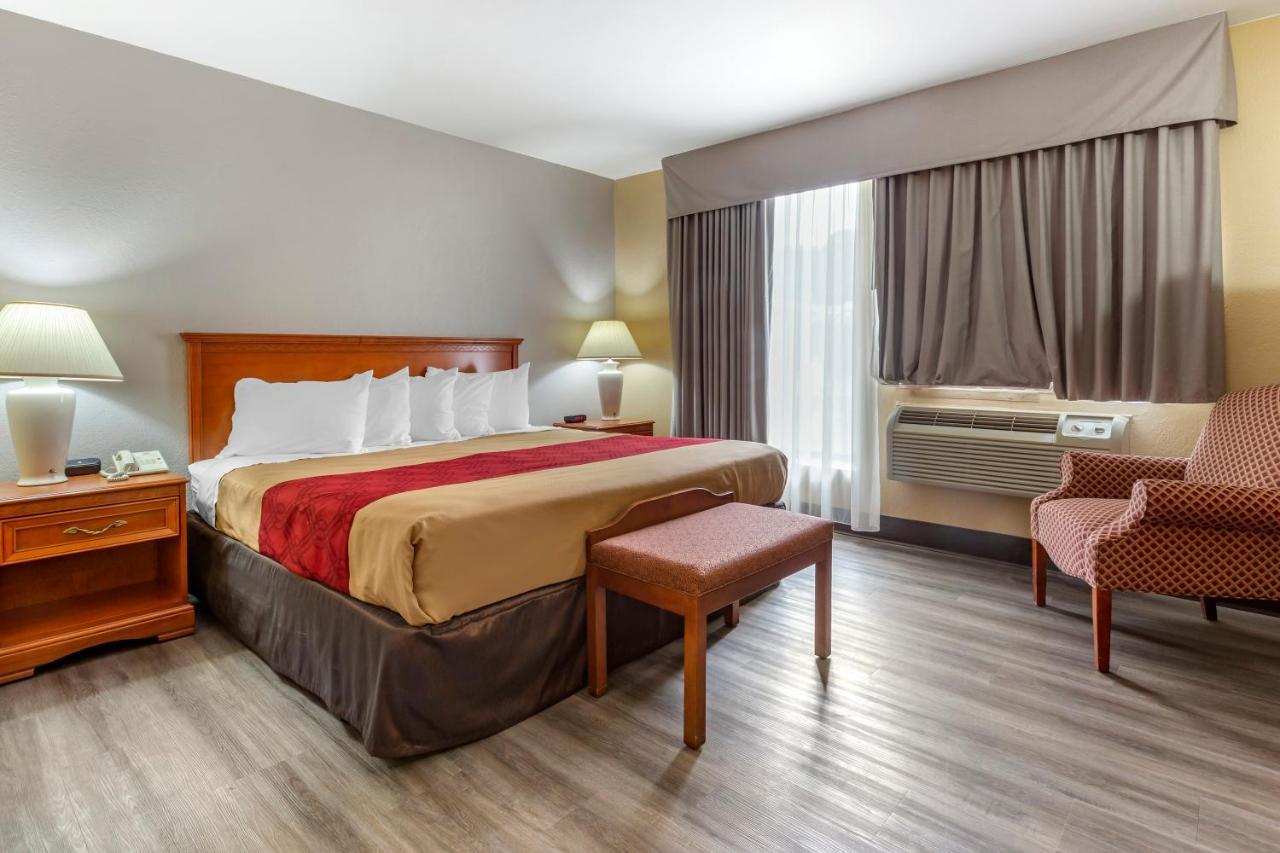 Econo Lodge & Suites Southern Pines Zewnętrze zdjęcie