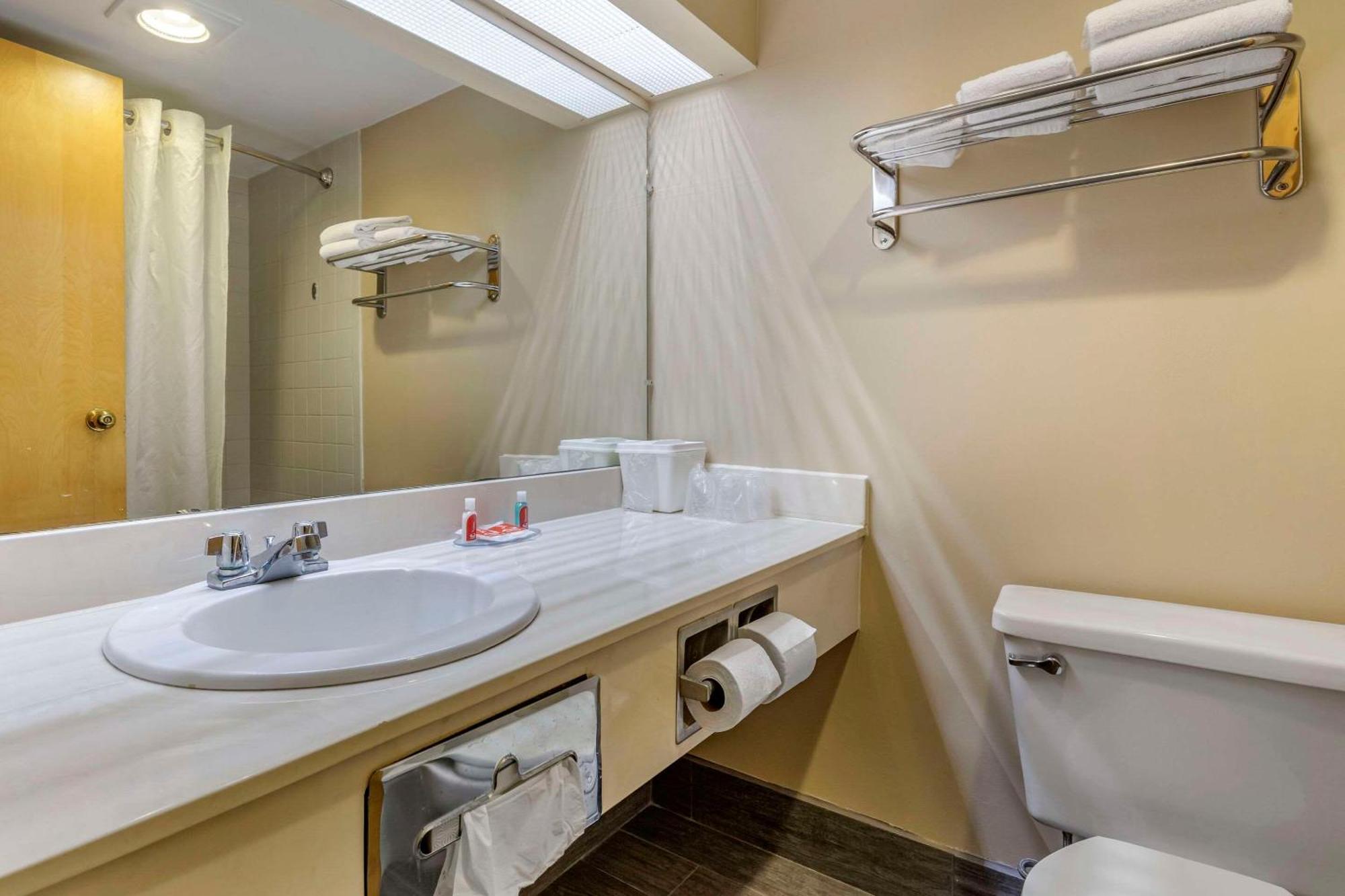 Econo Lodge & Suites Southern Pines Zewnętrze zdjęcie