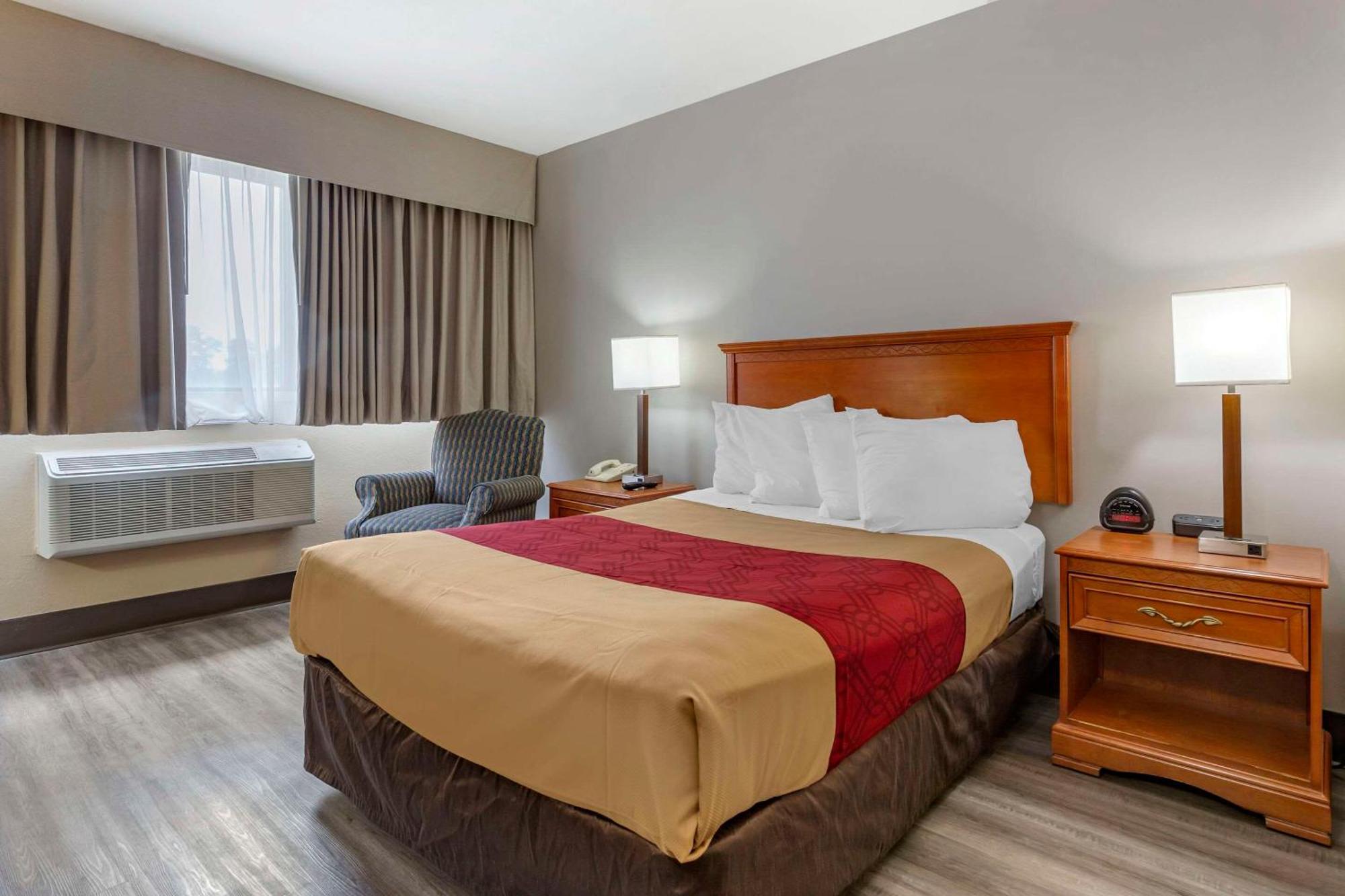 Econo Lodge & Suites Southern Pines Zewnętrze zdjęcie